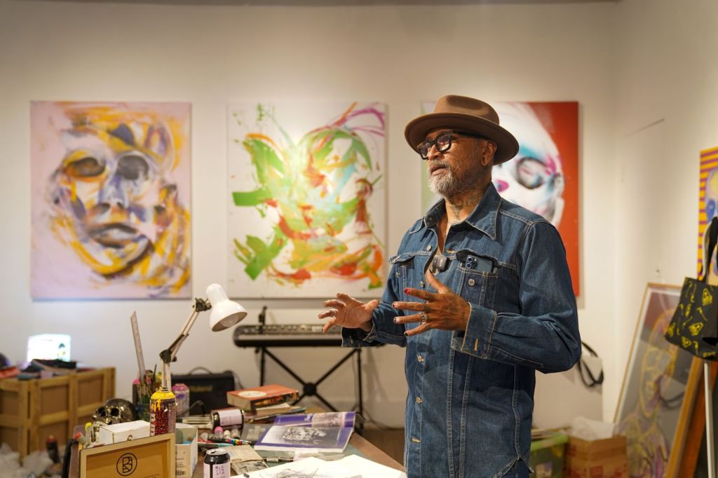 Ade Habibie Buka Pameran Tunggal ‘Spray and Soul’: Refleksi Diri Lewat&nbsp;Seni